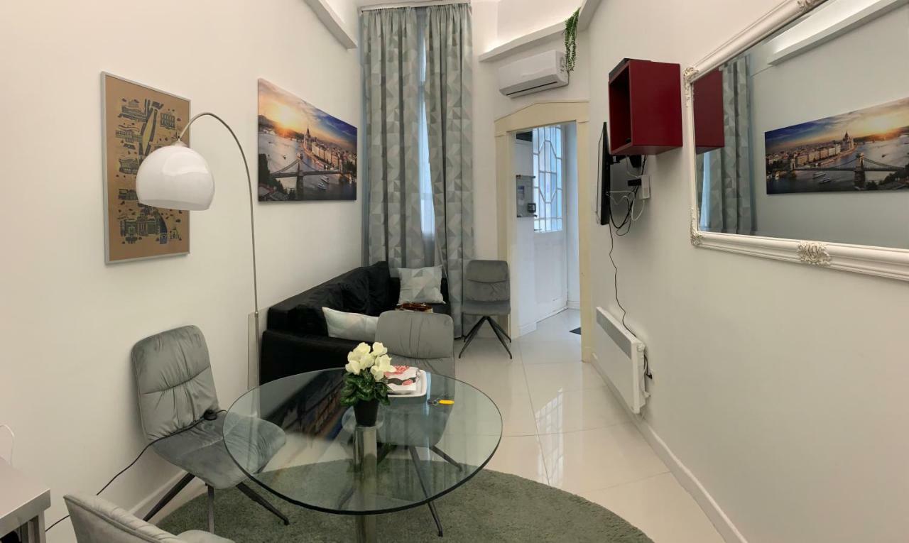 City Corso Apartman Budapest Eksteriør billede
