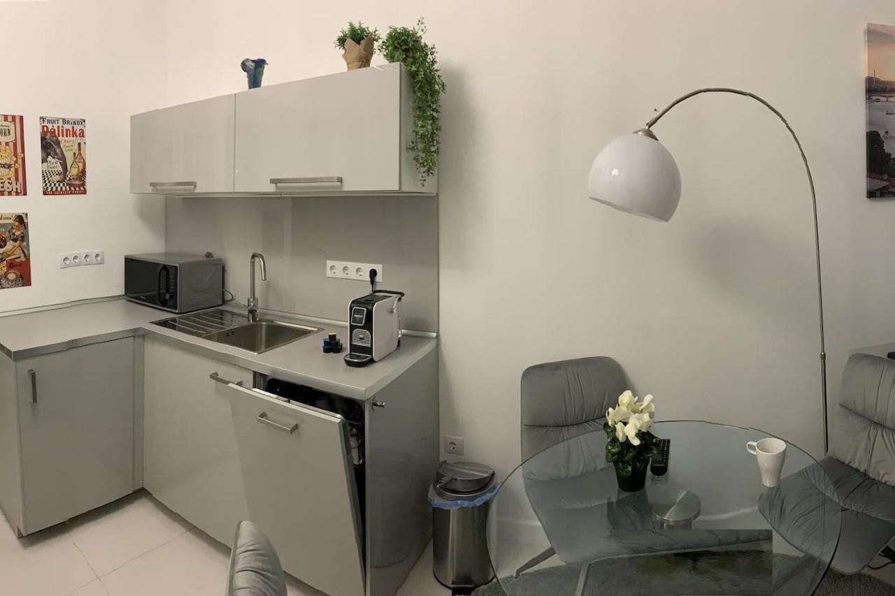 City Corso Apartman Budapest Eksteriør billede