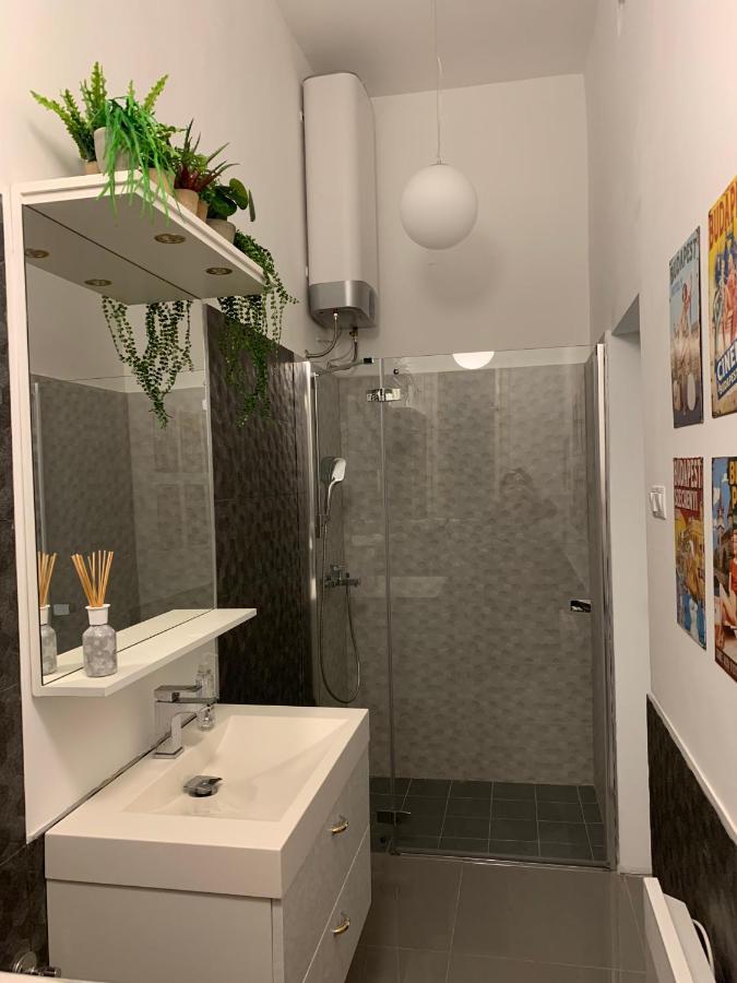 City Corso Apartman Budapest Eksteriør billede