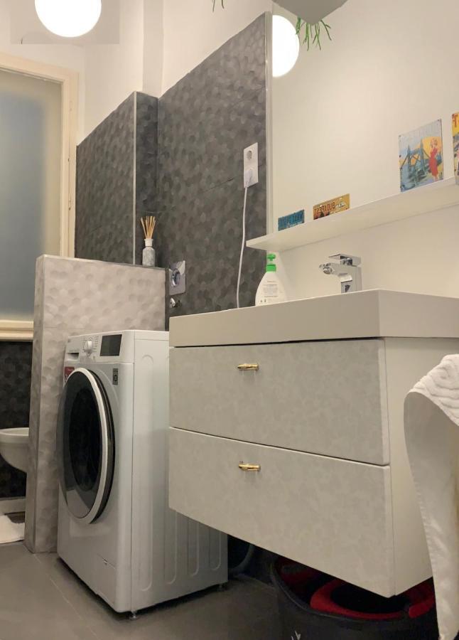 City Corso Apartman Budapest Eksteriør billede